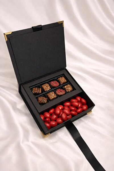 Eliz chocolate Özel Tasarım Siyah Kutu Karışık Pralin Çikolata & Bordo Badem ...