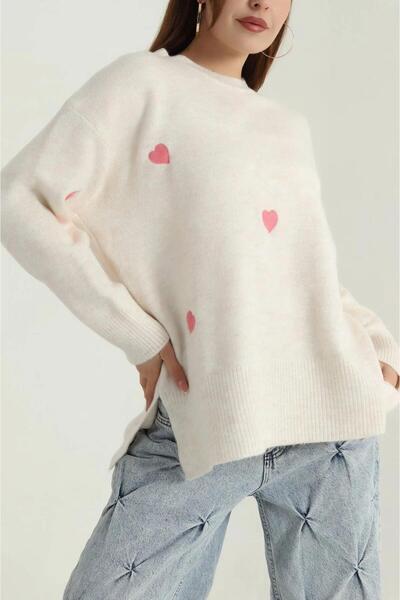 LUVYA Taş Yırtmaçlı Kalp Nakışlı Kadın Triko Kazak