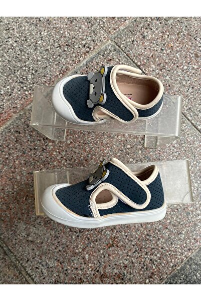 Metin Ayakkabı مادة خارجية باللون الأزرق الداكن، جلد طبيعي، نعل طبي ومضاد للا...