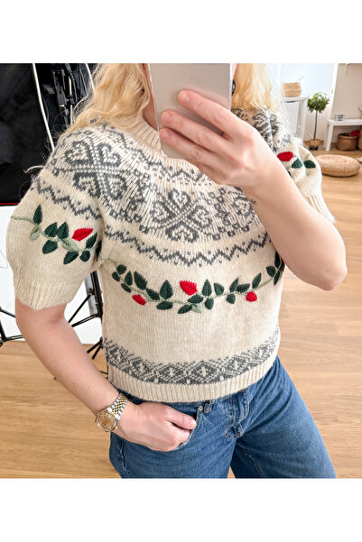 Modaonna Wool Sweater with Detailed Embroidery Design
