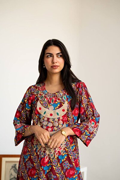 Greenko Qamar jalabiyas, embroidered with an oriental touch and elegance