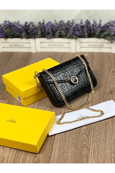 GGGG Bags with their accessories