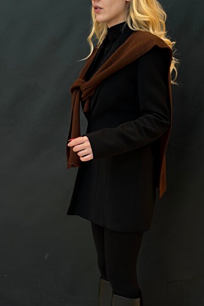 Lavian Accessories Kırmızı Bağlama Detaylı Omuz Şalı