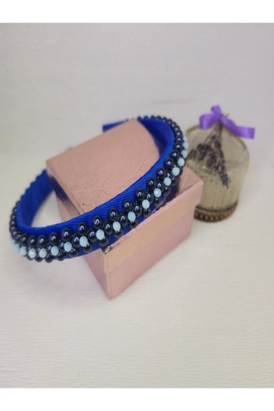 Amma Design Hair crown with hand-sewn pearls, blue