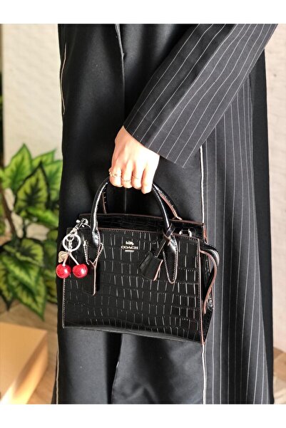 GGGG Bags with their accessories