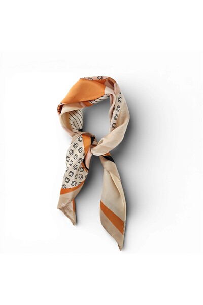 Hedea Curvature of Dreams Satin Scarf 70X70 cm