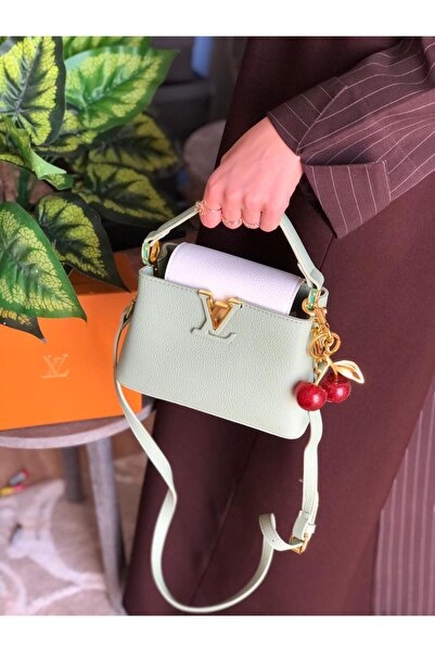 GGGG Bags with their accessories