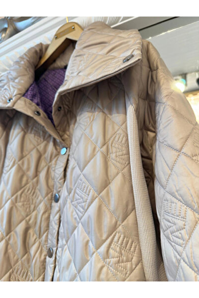 Invee Ne Logo Quilted Jacket - Beige