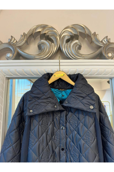 Invee Ne Logo Quilted Jacket - Navy Blue