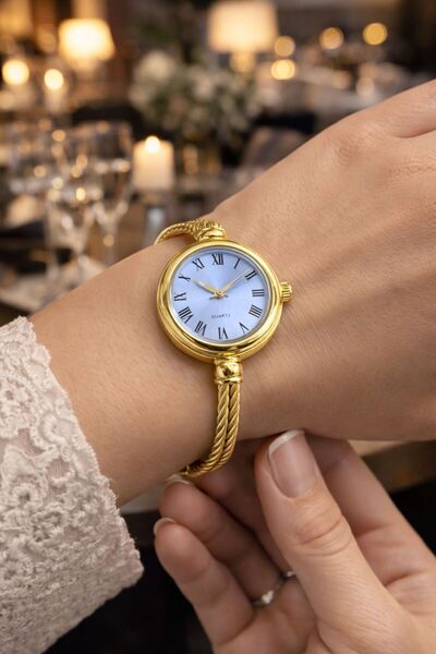 LOOQ Roman Numeral Steel Cordom Women's Wristwatch