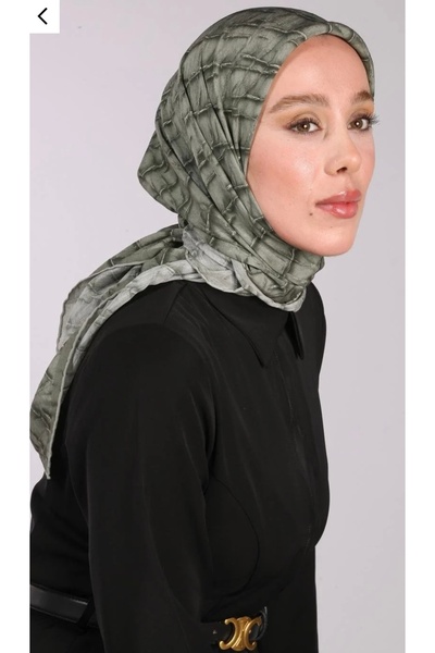 Butik New Season Silk Square Scarf