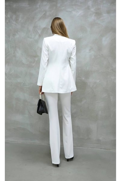 buqre's moda Women's Suit with Embellished Collar and Pearl Button Trim