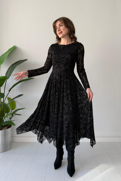 MOZENA Kayık Yaka Çiçek İşlemeli Eteği Asimetrik Uzun Elbise