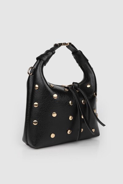 Store حقيبة نسائية من الجلد بتفاصيل مزخرفة من ساربي موديل زيمبا