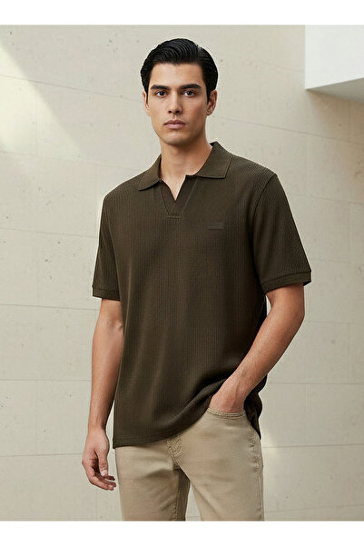 Lee Cooper Men Regular Fit Collared Neck Short Sleeve Ribbed Polo T-shirt