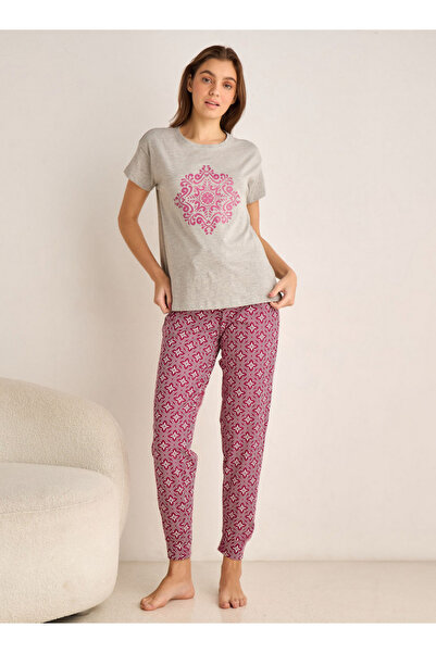 FAV طقم بيجامة تي شيرت مطبوع وبيجامة