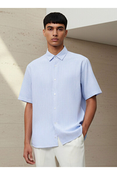 FAV Men Regular Fit Collared Striped Short Sleeves Shirt