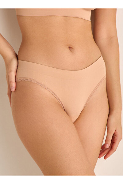 FAV Skims Bikini Briefs with Scalloped Design