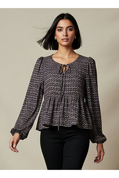 FAV بلوزة بقصة عادية وطبعة هندسية