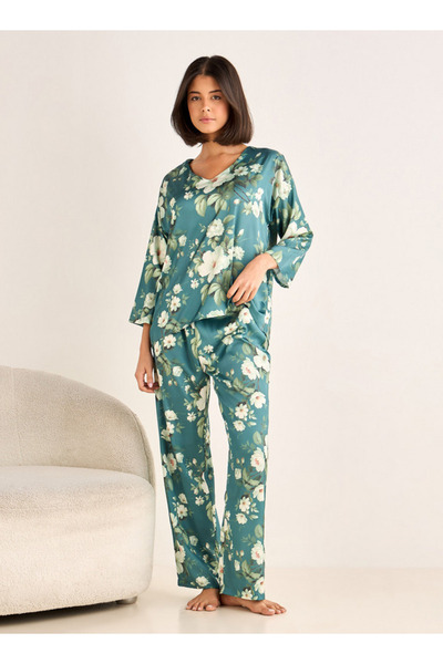 FAV Pyjama Set V-neck Top & Trousers