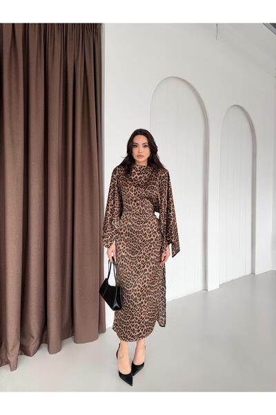 Serica Moda imprimeu leopard Rochie din satin cu mâneci liliac cu fantă
