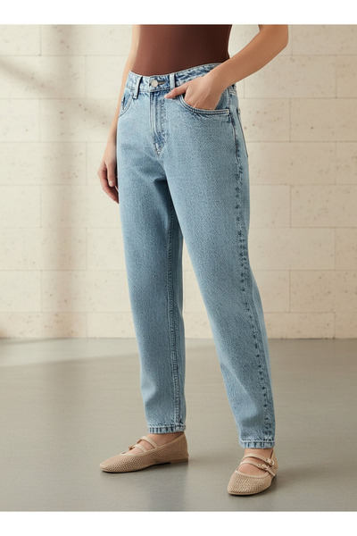FAV Women Mom Fit High-Rise Jeans