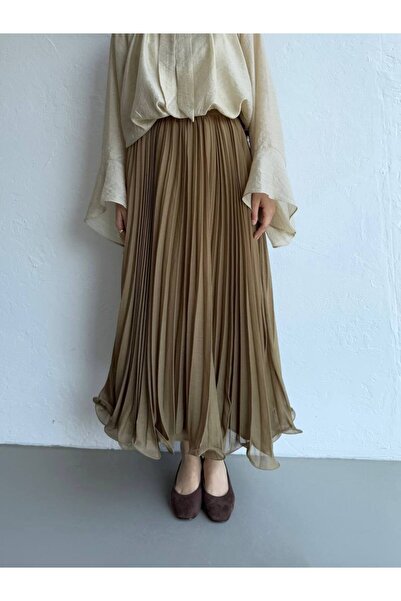 She Olive Long Chiffon Skirt with Pleated Mesh