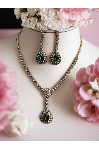 FAYRA ACCESSORIES طقم قلادة وأقراط من حجر الزركون مع سلسلة على شكل قطرة ماء