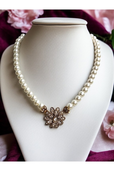 FAYRA ACCESSORIES Zirkon Taşlı Çiçek Figürlü İnci Kolye