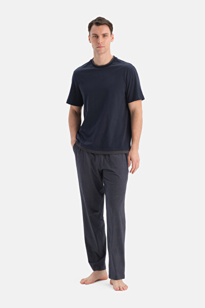 Dagi طقم تي شيرت قصير الأكمام مع بنطلون