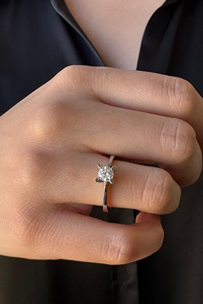 ZÜMRÜT SARRAF 14 Ayar Altın 0,20 Karat Badem Tırnak Tektaş Yüzük