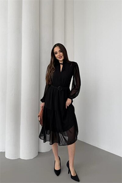 Neşeli Butik فستان شيفون أسود بطول متوسط مع حزام خصر للنساء NBELB02