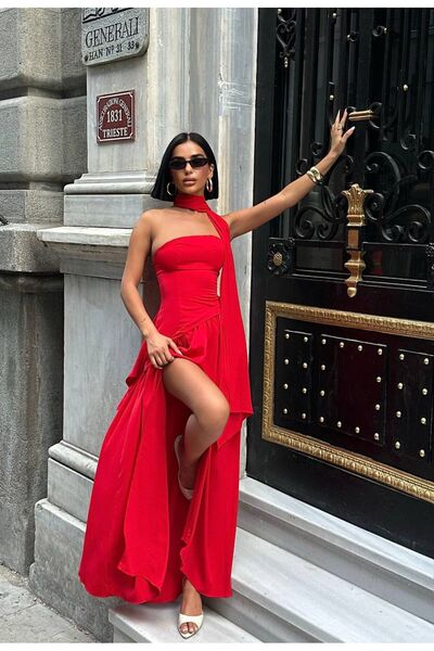 NEW JOURNAL Kadın Kırmızı Sırt Bağlamalı Çapraz Kesim Detaylı Yırtmaçlı Maxi ...