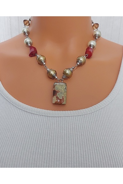 Nej Spiral Bead Necklace with Natural Stone Apparatus