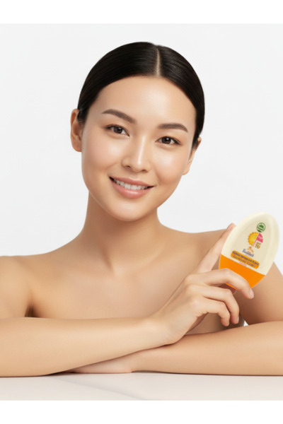 Naturalite كريم واقي من الشمس بعامل حماية 50+، حماية عالية من الأشعة فوق البن...