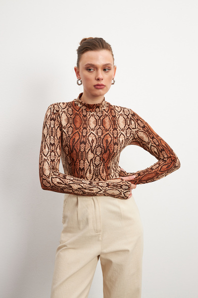 Yefrastore Snake Patterned Body with Finger Detail