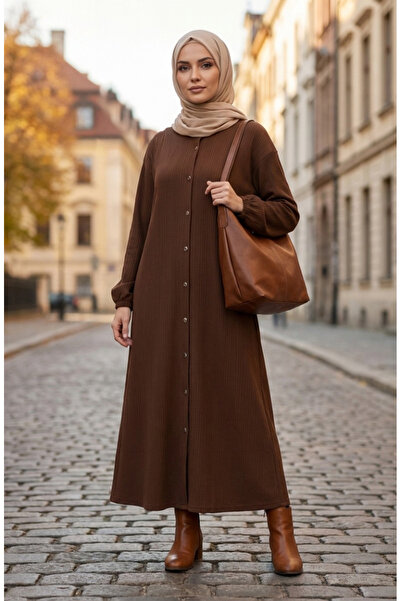 sefamerve Manta de iarna cu maneci elastice cu nasturi 2214-01 Maro