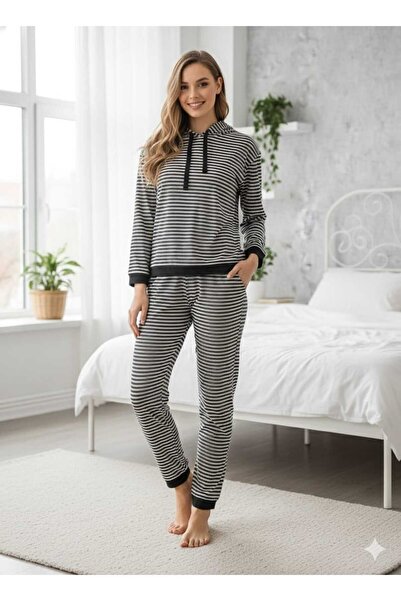 MODA Σετ πιτζάμες ποιότητας Α με ριγέ κουκούλα και μανσέτες στα μπράτσα και τ...
