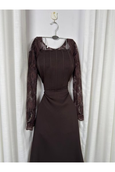 Elora Elora velvet dress with royal lace