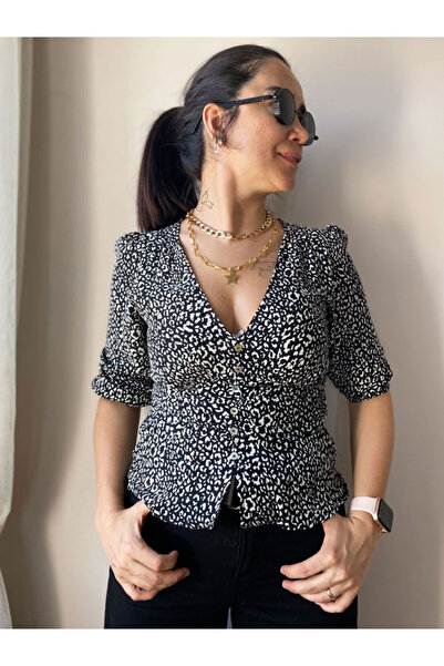 Burcu Özpıranga Leopar Desen Bluz