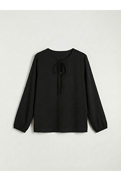 LC Waikiki Bluză neagră elegantă și atemporală cu decolteu cu detaliu cu șnur