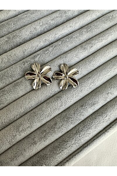 ringbox Silver Colored Flower Earrings