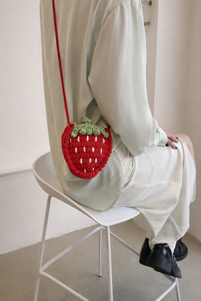 afralya home حقيبة أطفال بالفراولة / حقيبة أطفال محبوكة / حقيبة أطفال حمراء ل...