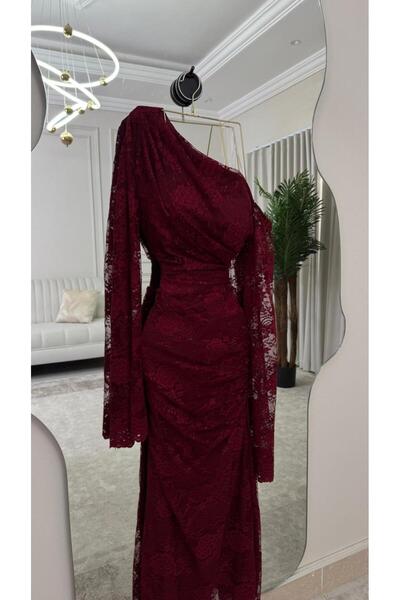 NO BRAND Elegant evening dress in a dark burgundy color