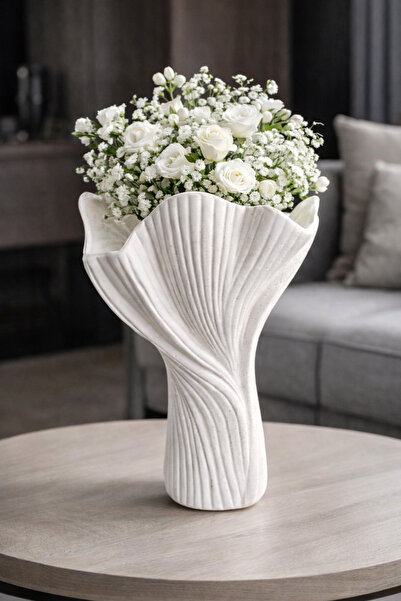 Vescarri Petal Formlu Dekoratif Vazo – Çiçek Yaprağı Tasarımlı Modern Vazo