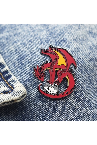 Choice دبوس تنين أحمر على شكل نرد ذي عشرين وجهًا، مصنوع من المينا، مستوحى من ...