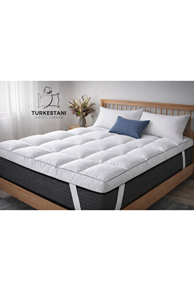 turkestani A hotel-style mattress topper made of 100% microfiber fabric provi...