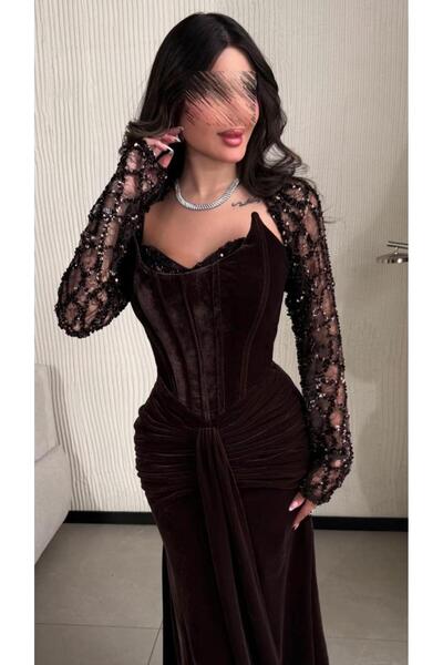 Fine Four Chocolate brown velvet dress with corset and lace sleeves