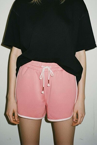 Karakedi Salmon White Piped Piece Cut Y2K Short Shorts