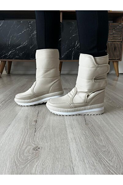 910 bebek Beige women's boot with wool lining and velcro closure